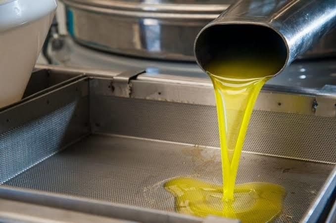 5 Lt. Soğuk Sıkım Naturel Sızma Zeytinyağı